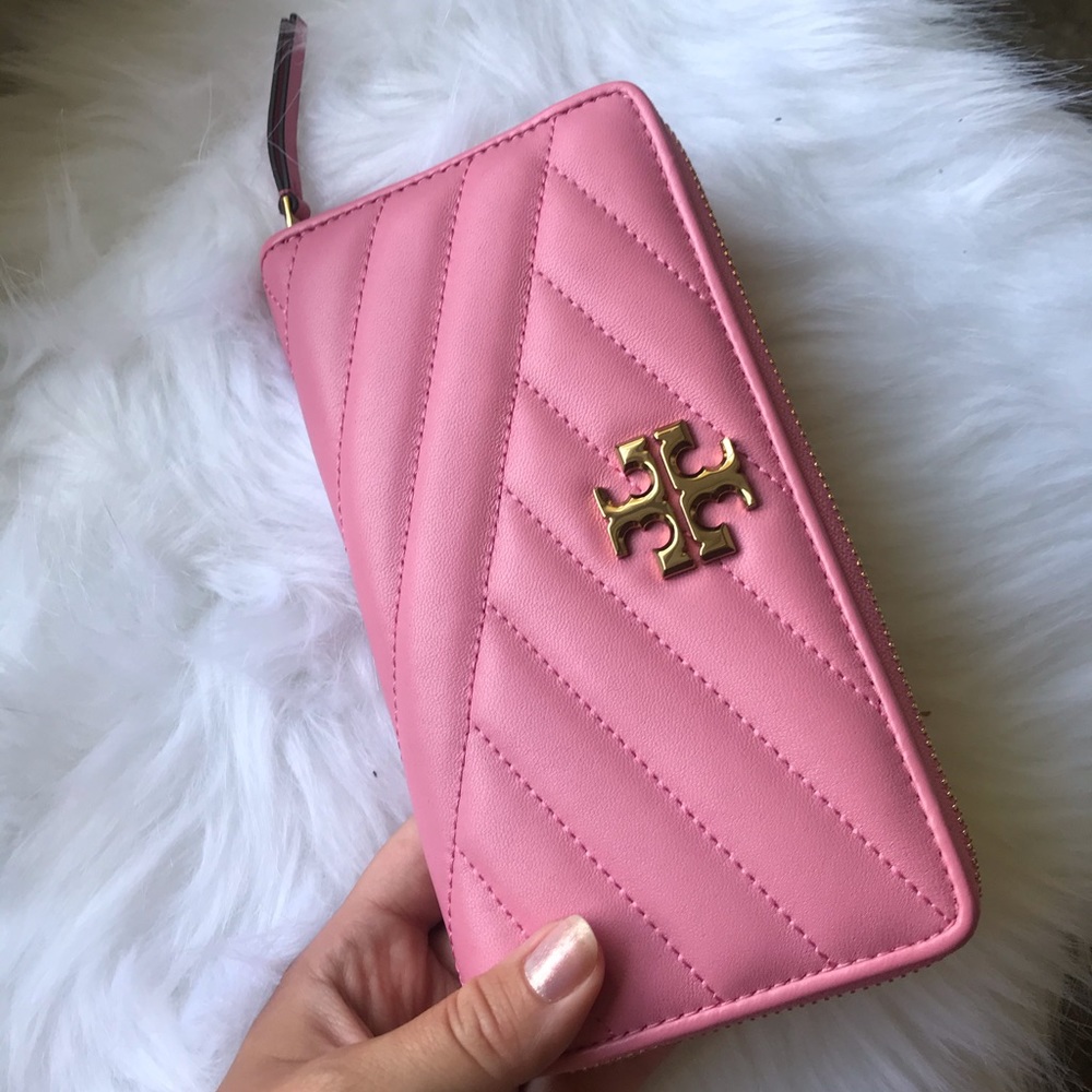 *SALE* bubblegum pink Tory Burch quilted wallet